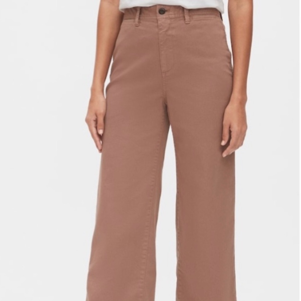 GAP High Rise Wide-Leg Crop Khakis in Clay Brown